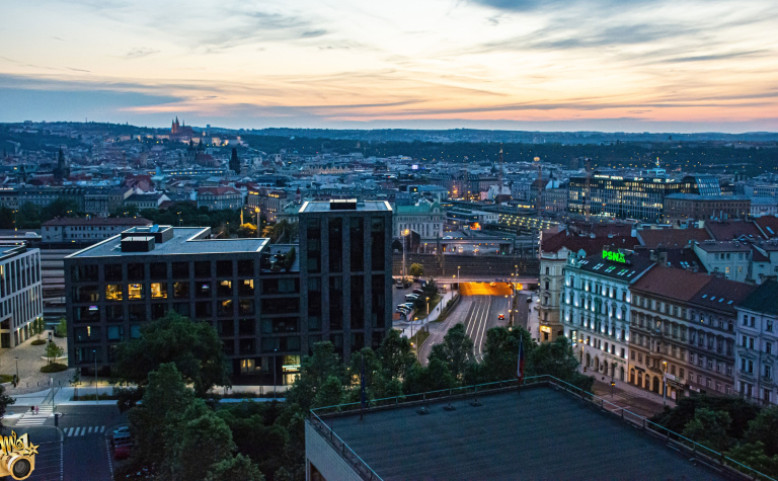 VYPRODÁNO: Slam poetry na střeše vol.2