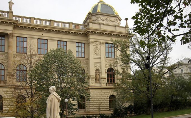 Komentová procházka Muzejní oázou a Čelakovského sady