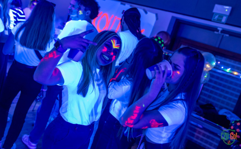 UV Light Party vol. VI