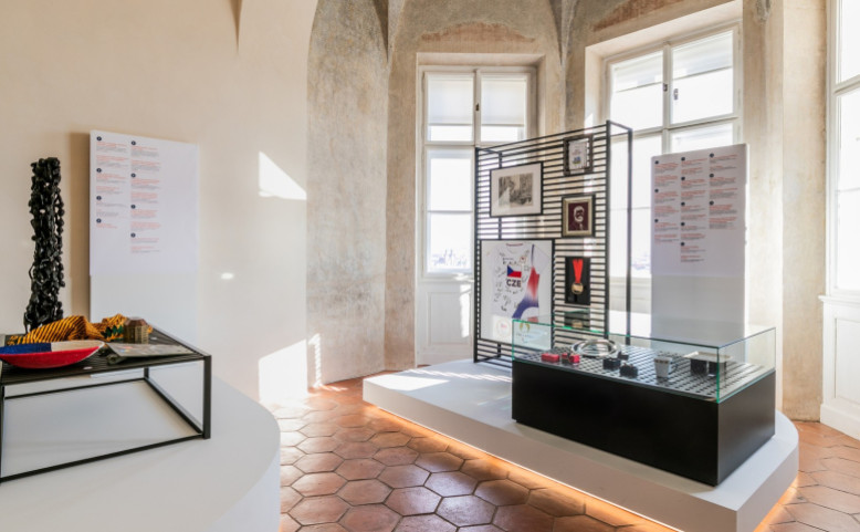 Dary pro prezidenta z daleka i blízka II