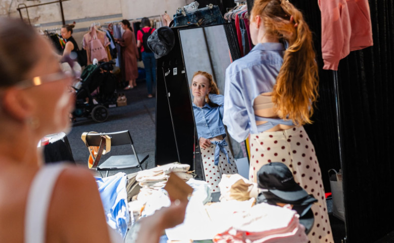 LAVRS Market