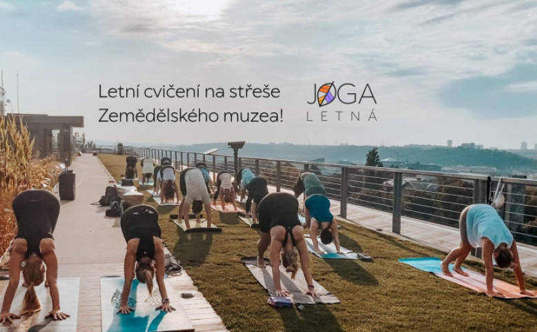Letní jóga s výhledem na Prahu