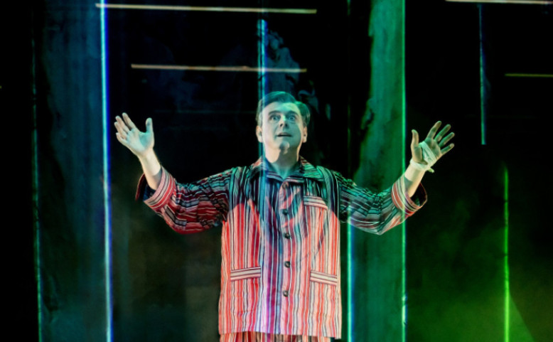 DIVADLO V KINĚ 35 | Nye (NT Live)