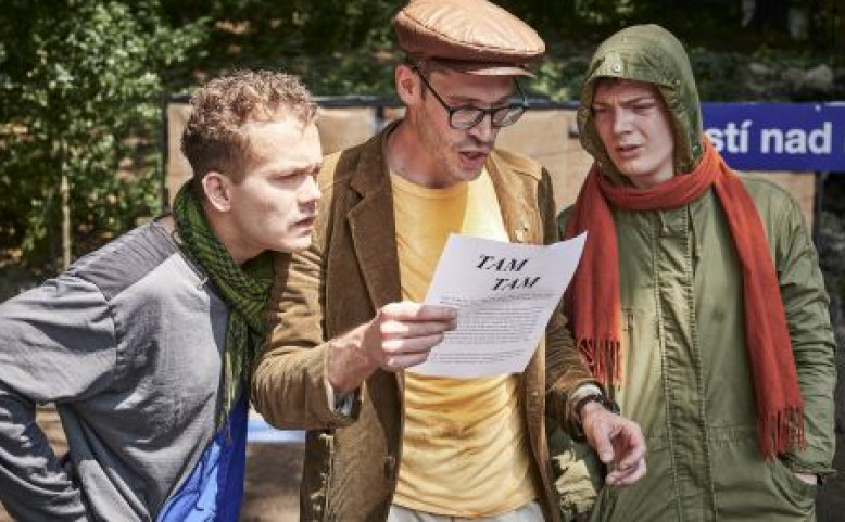 Činoherní studio ve Chvalské stodole: Inscenace Bratrstvo kočičí pracky