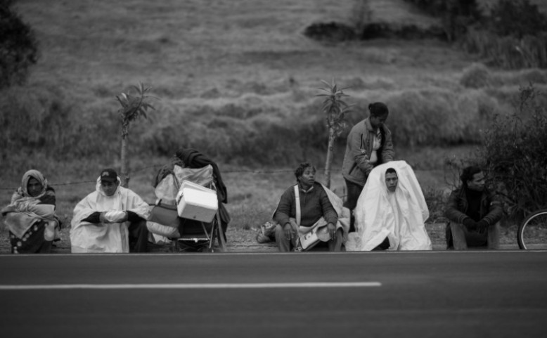 JEDEN SVĚT | Carmela a ti, co prochází