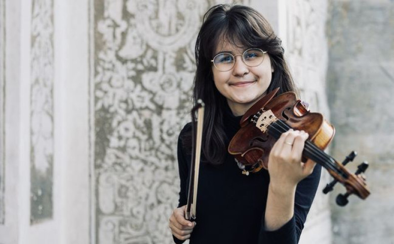 Salón Dvořák: Houslový recitál Amálie Dobšíkové