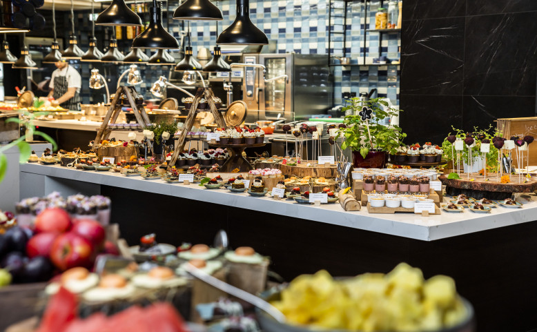 Neomezený brunch & živá hudba s divokými bylinkami