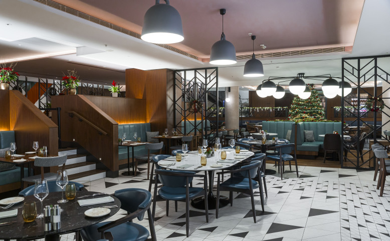 Neomezený bufetový brunch & živá hudba s českou kuchyní