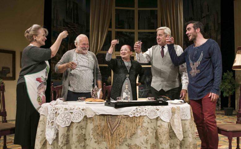 FAMÍLIE: do Divadla Na Fidlovačce s 50% slevou