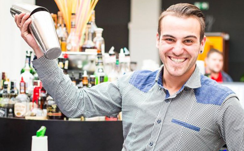 Shake it up! @360° Lounge Bar