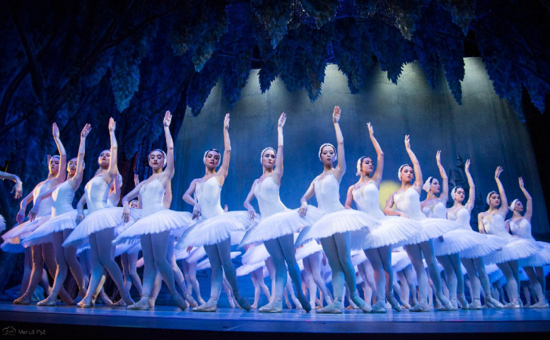 Petrohradský Festival Balet – největší Labutí jezero na světě