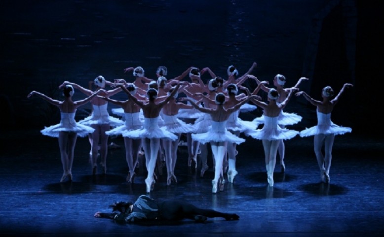 Moscow City Ballet - Labutí Jezero
