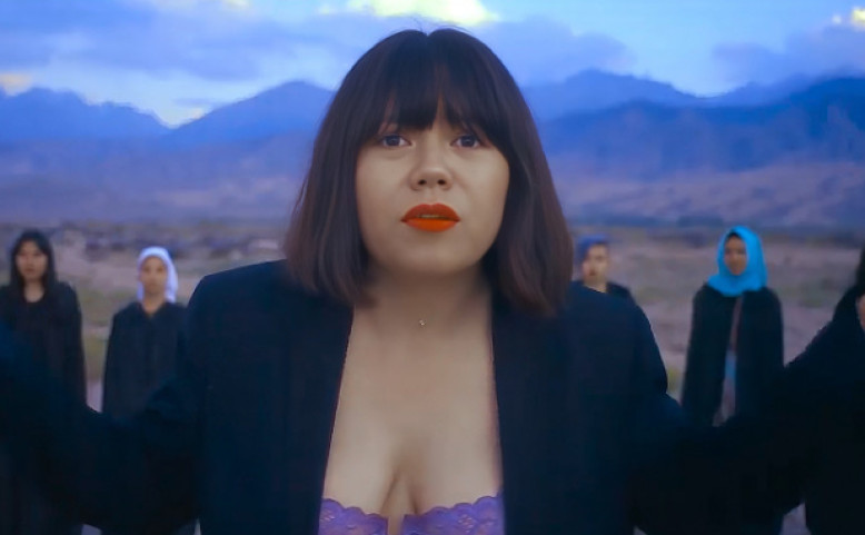 JEDEN SVĚT | Rebelská raperka z Kyrgyzstánu