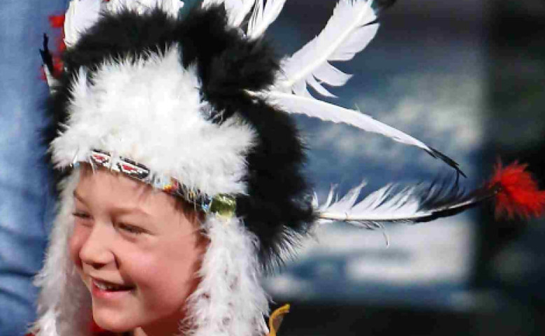 S kouzly kolem světa!