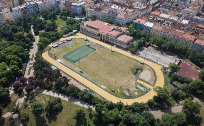 Otevření zrekonstruovaného atletického stadionu