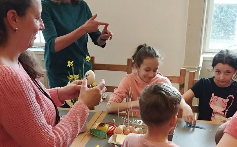 Chystáme se na Velikonoce v českém znakovém jazyce