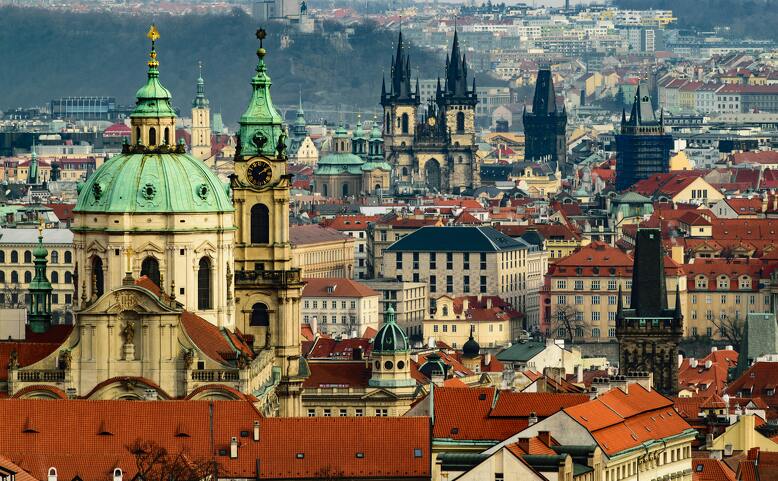 Divadelní představení: Kolik má Praha věží
