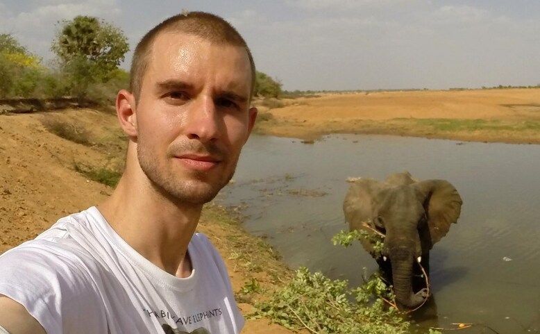ONLINE: Zachraňuji slony v Africe