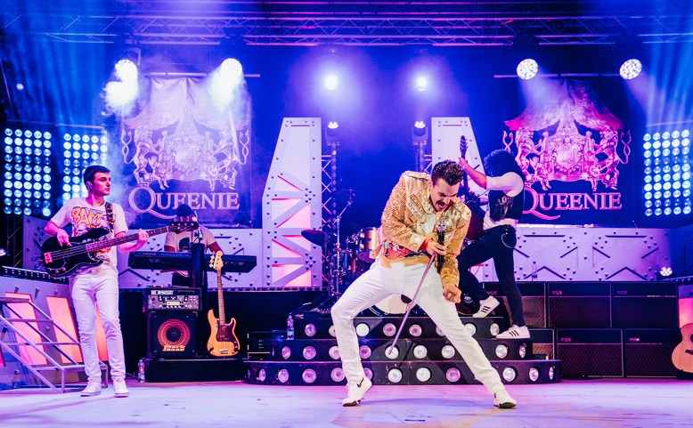 QUEENIE: Universum Tour