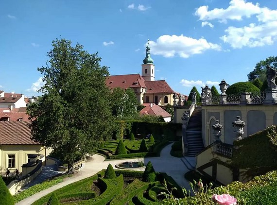 Vrtbovská a Valdštejnská zahrada - kometovaná procházka