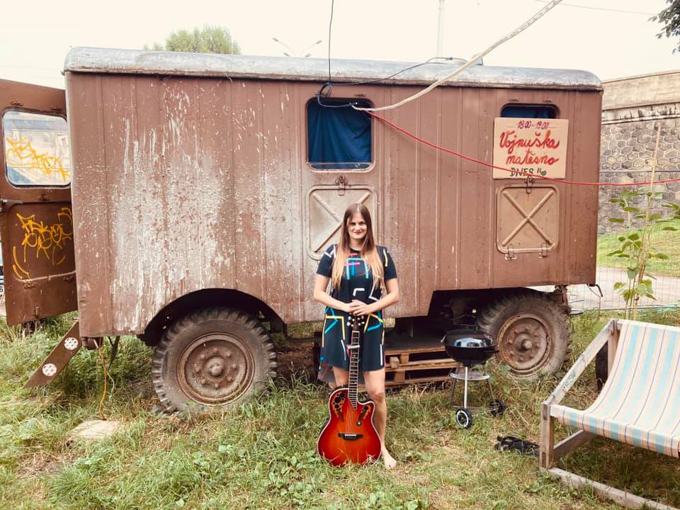 Vladivojna La Chia: Vojnuška natěsno Vol. 2