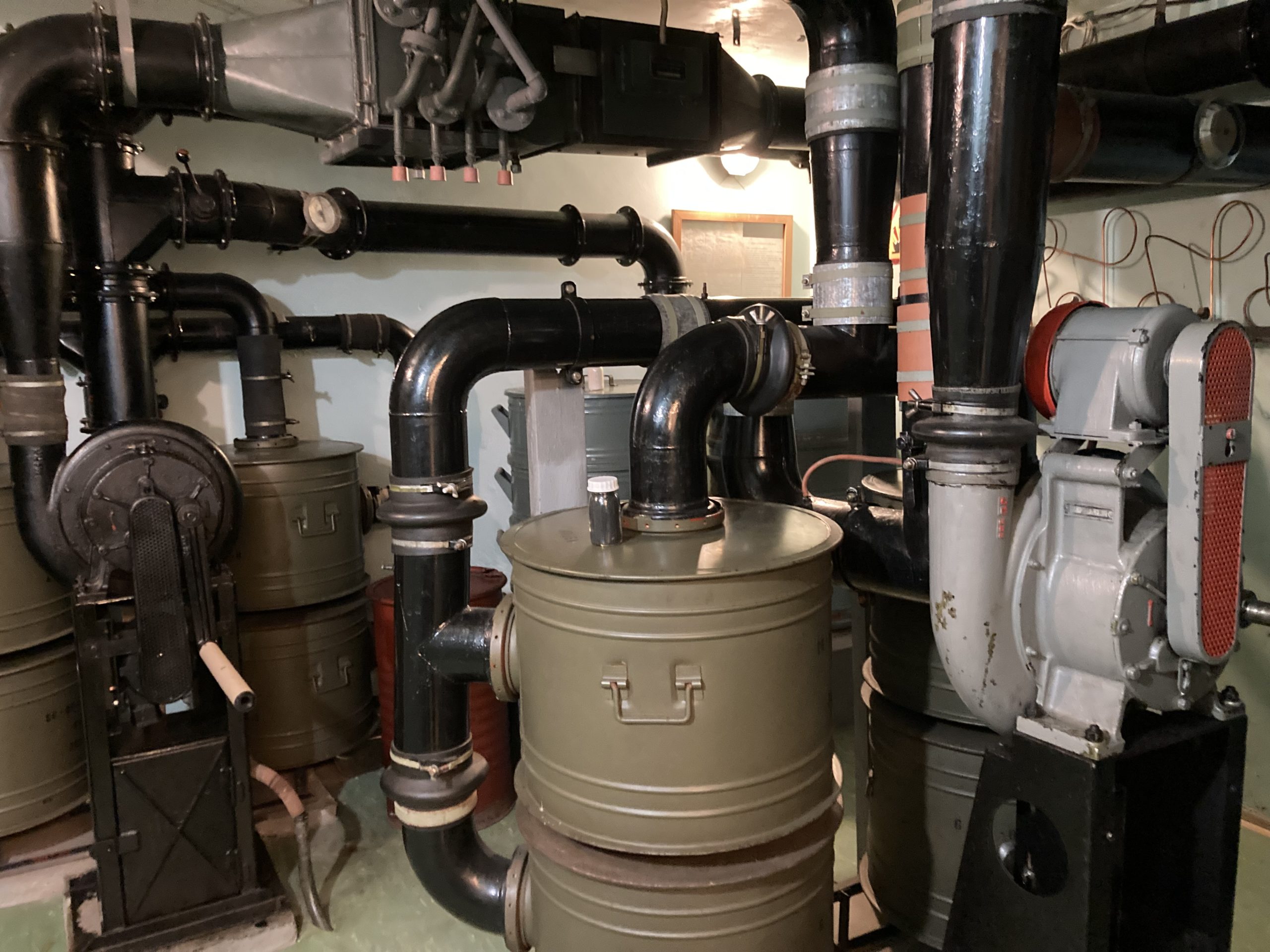 Návštěva protiatomového krytu v hotelu Jalta