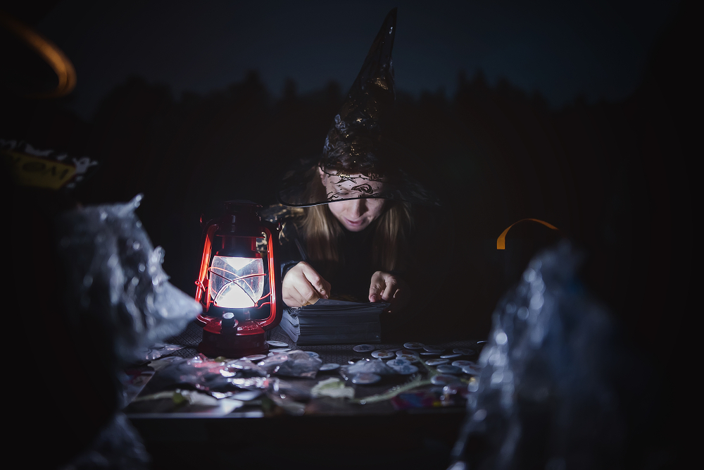 OBSAZENO: Noční strašidelný les