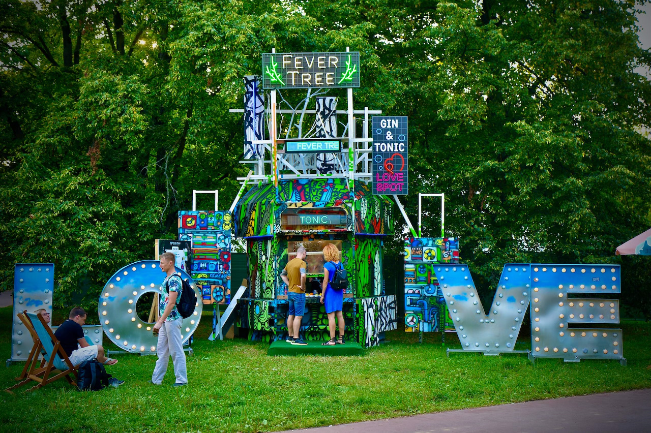 Fever-Tree Gin & Tonic LOVE SPOT