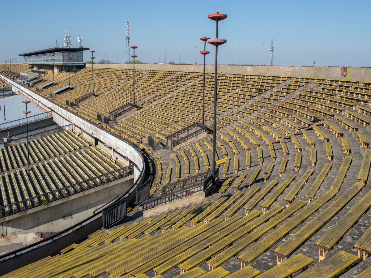 Velký strahovský stadion – z tribuny na tribunu