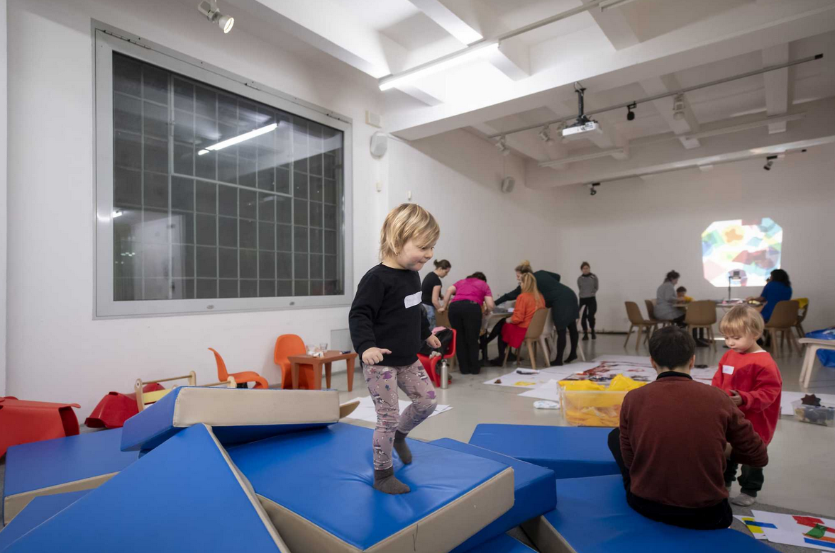 BABYDOX: Metafyzika a zoufalství - rodinná dílna