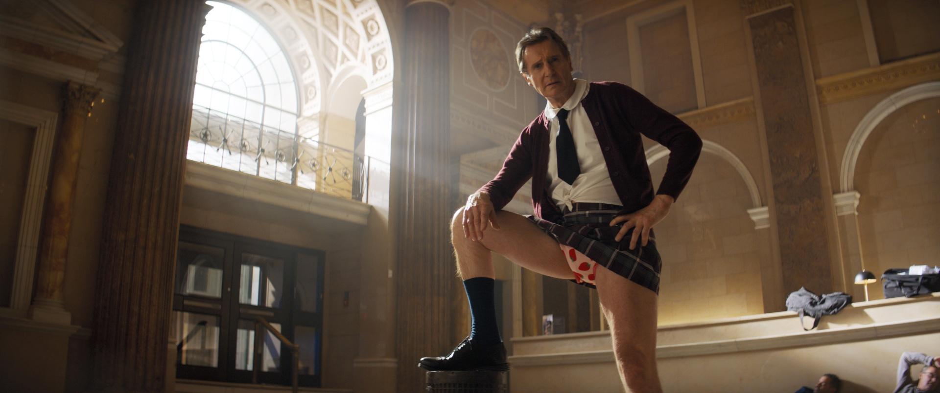 Bláznivá střela - filmová premiéra