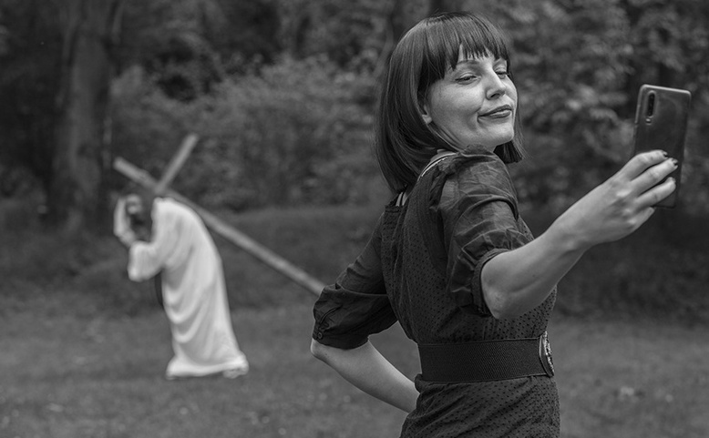 Mezi světlem a tělem / Vasil Stanko – Noro Tappert