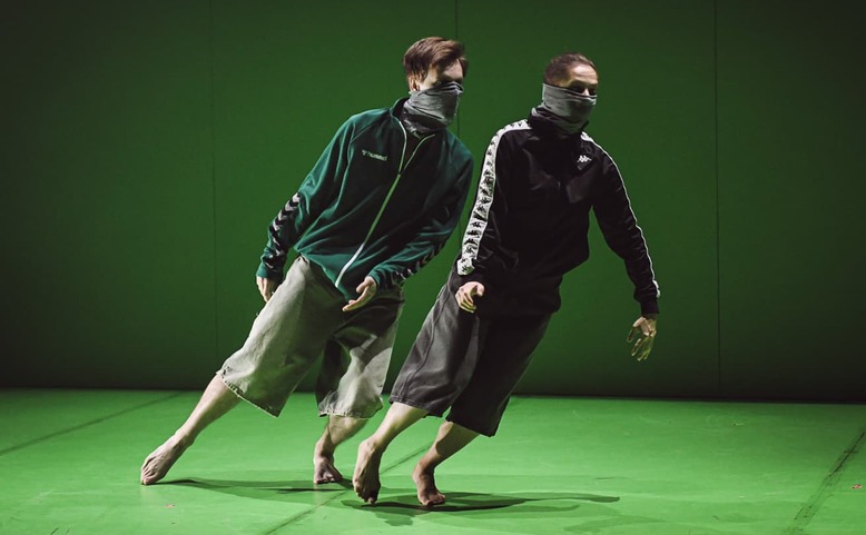 Český hrdina - pohybová satira