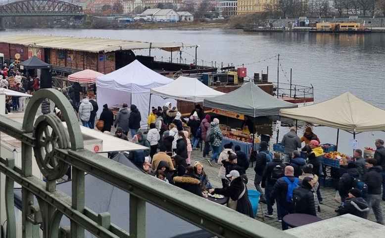 První letošní farmářské trhy na Náplavce