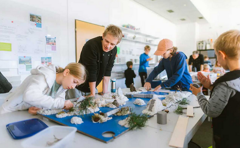 Archihrátky: Co je mezi domy?