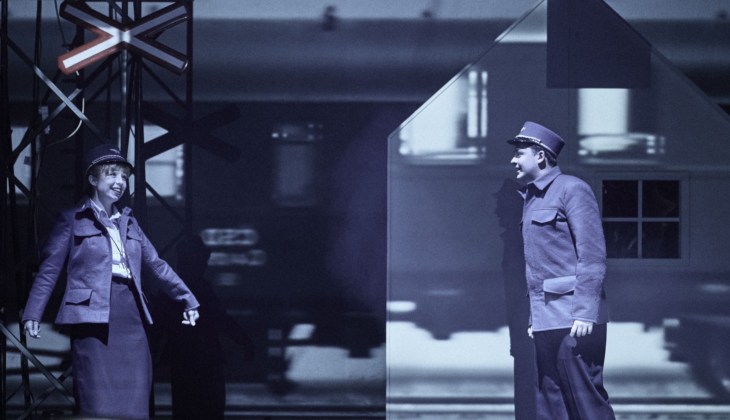 Ostře sledované vlaky