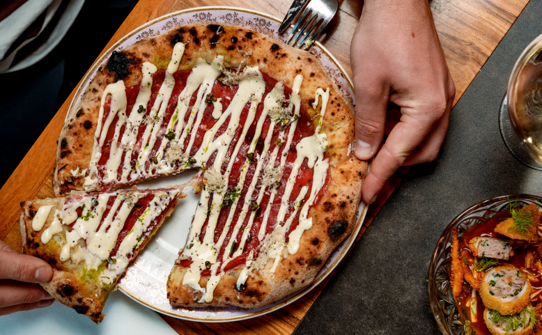 Pizza Nuova v Esce