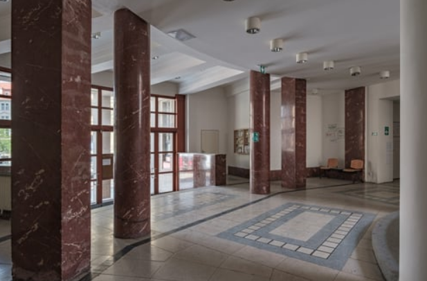 Z učeben ke hvězdám: Arcibiskupské gymnázium - prohlídka