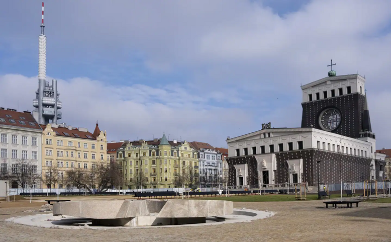 CAMP point: Náměstí Jiřího z Poděbrad - diskuze