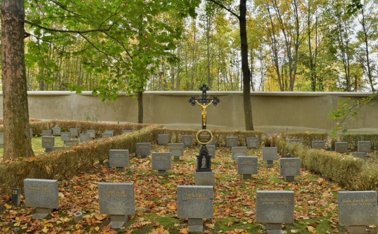 Ďáblický hřbitov - komentovaná procházka