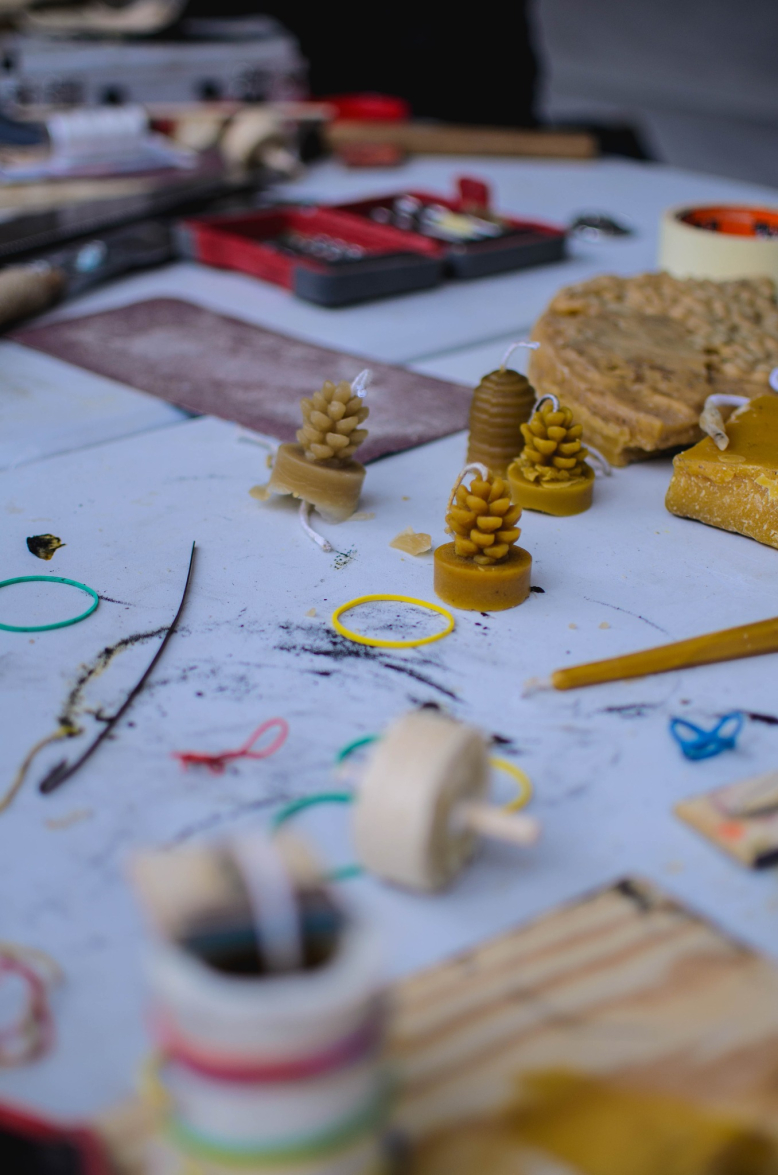 Výroba svícnů a odlévání svíček