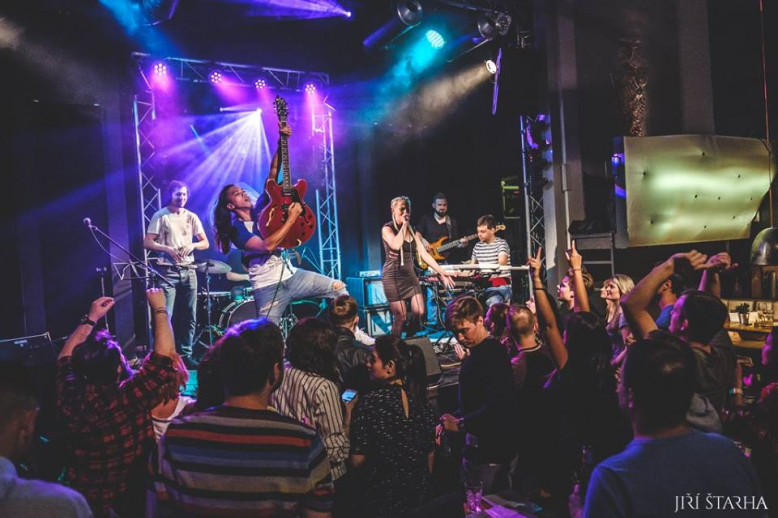 Prague Open Mic with Beego Shea