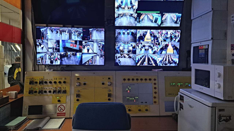 Unikátní noční komentovaná prohlídka zázemí stanice metra C Florenc