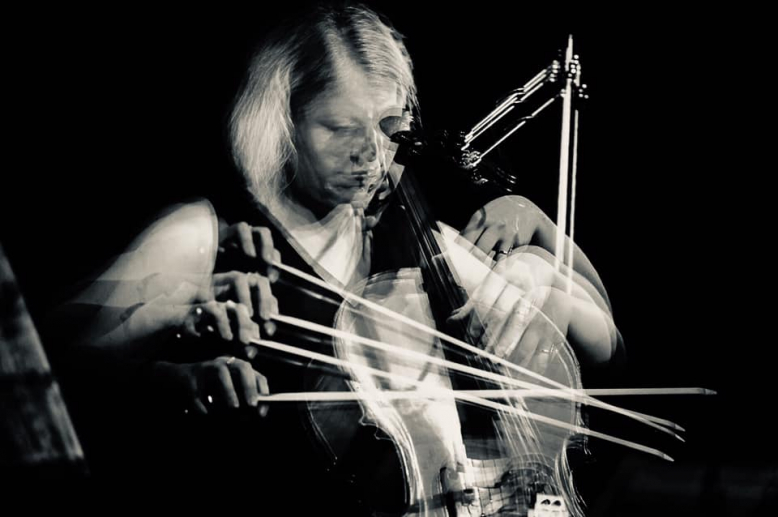 Dorota Barová “iluzja”