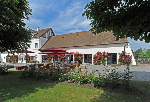 KAVÁRNA YARD RESORT