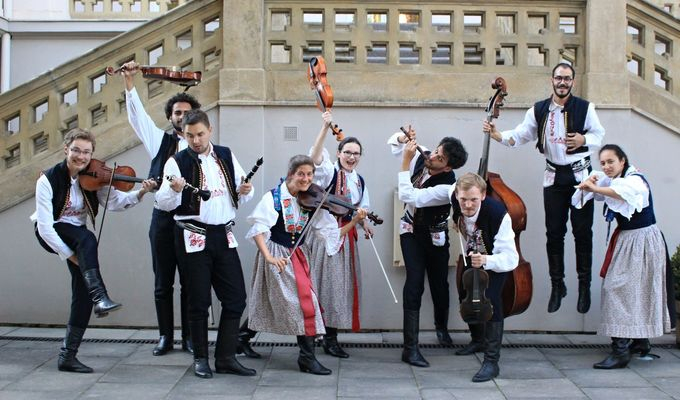 Slasti a neřesti u cimbálu 