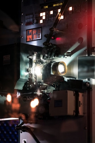 KinoKolona: NIC JAKO DŘÍV + diskuze