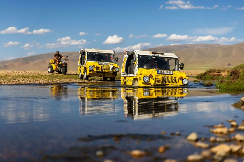 Žlutou žábou do země modrého nebe - Přímý přenos