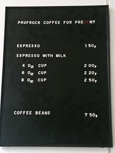 menuprufrock.jpg - V Prufrock Coffee si prostě řeknete, kolik chcete do espressa mléka...
