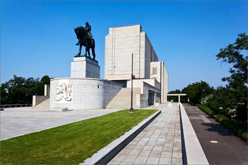 pamatnik.jpg - Národní památník na Vítkově (foto: Národní muzeum)
